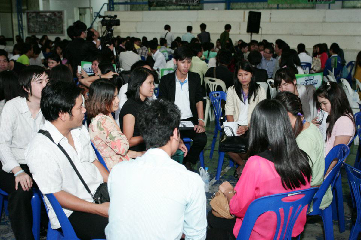 396368_321122904606625_1000417481_n